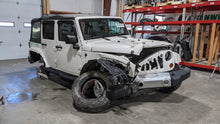 Load image into Gallery viewer, TRANSFER CASE Wrangler 07 08 09 10 11 12 13 14 15 16 17 18 - NW610308
