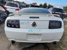 Load image into Gallery viewer, TRANSMISSION Ford Mustang 05 06 07 08 09 10 - MM3325511
