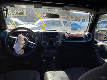 Load image into Gallery viewer, TRANSMISSION Jeep Wrangler 12 13 14 15 16 17 18 VIN W - MM3327855
