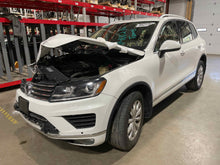 Load image into Gallery viewer, Computer Volkswagen Touareg 2016 - NW612943
