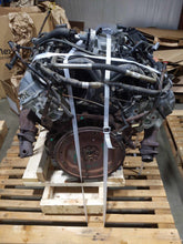 Load image into Gallery viewer, Air Cleaner Box  FORD F250SD PICKUP 2005 - NW560534

