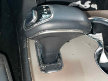 Load image into Gallery viewer, Floor Shifter  GRAND CHEROKEE 2014 - NW628617
