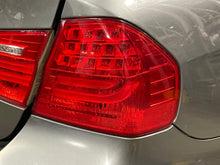 Load image into Gallery viewer, OUTER TAIL LIGHT LAMP BMW 323i 328i 335i M3 09 10 11 Right - NW651240
