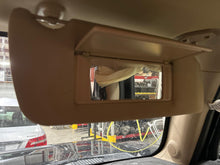 Load image into Gallery viewer, Interior Sun Visors Hummer H3 2010 - NW702872
