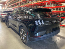 Load image into Gallery viewer, Engine Motor  MUSTANG MACH-E 2021 - NW613088
