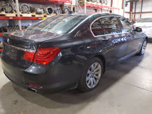 Load image into Gallery viewer, AIR CLEANER BOX 750 HYBRID 750i 750il Active 7 Alpina B7 09-15 Left - NW620462
