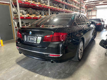 Load image into Gallery viewer, INTERIOR REAR VIEW MIRROR 528i 535i 535i Gt 550i 550i Gt 640I  12-17 - NW627489
