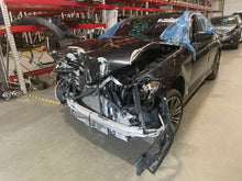 Load image into Gallery viewer, Transfer Case  BMW 530I 2018 - NW637228
