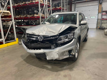 Load image into Gallery viewer, POWER STEERING GEAR Volkswagen Tiguan 09 10 11 12 13 14 - NW638181
