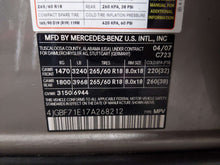 Load image into Gallery viewer, AIR CLEANER BOX Gl320 Gl350 Gl450 Gl550 ML320 ML350 ML450 07-12 - NW639139
