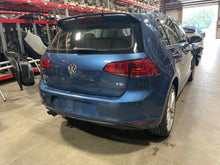 Load image into Gallery viewer, AIR CLEANER BOX Volkswagen Golf Golf GTI 15 16 17 18 19 - NW640081
