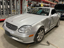 Load image into Gallery viewer, INTERCOOLER 230 SLK SLK230 SLK32 SLK320 99 00 01 02 03 04 - NW647887
