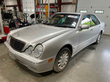 Load image into Gallery viewer, FRONT DRIVE SHAFT E320 E430 2000 00 2001 01 2002 02 03 - NW647694
