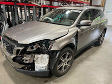 Load image into Gallery viewer, AIR CLEANER BOX Volvo C70 S60 S80 V60 V70 XC60 XC70 2008-2015 - NW648789
