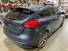 Load image into Gallery viewer, AXLE SHAFT Ford Focus 13 14 15 16 17 18 Right - NW649818
