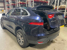 Load image into Gallery viewer, Radio  F-PACE 2019 - NW650305
