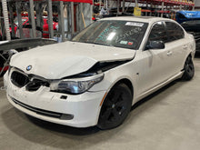 Load image into Gallery viewer, FRONT DRIVE SHAFT BMW 528i 525i 530i 535i 2006 06 2007 07 2008 08 09 10 AWD - NW653539
