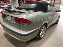 Load image into Gallery viewer, AIR CLEANER BOX Saab 9-3 99 00 01 02 03 - NW658984
