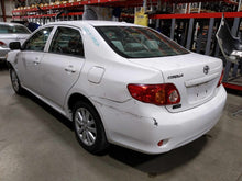 Load image into Gallery viewer, AUTOMATIC TRANSMISSION Corolla 09 10 11 12 13 14 15 FWD - NW682103
