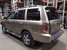 Load image into Gallery viewer, FRONT CV AXLE SHAFT Honda Pilot 2006 06 2007 07 2008 08 Left - NW682471

