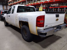 Load image into Gallery viewer, REAR TEMPERATURE CONTROLS Silverado 1500 Pickup Silverado 10-11 - NW689565

