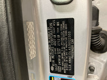 Load image into Gallery viewer, Floor Shifter Kia Stinger 2018 - NW699250

