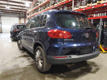Load image into Gallery viewer, FUEL PUMP A4 A6 TT Beetle EOS Jetta Tiguan 11 12 13 14 15 16 - NW713299
