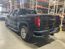 Load image into Gallery viewer, Transfer Case  SIERRA DENALI 1500 2022 - NW754651
