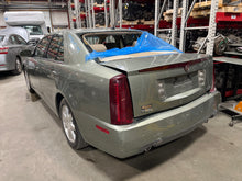 Load image into Gallery viewer, Speedometer Cluster Cadillac STS 2005 - NW777326
