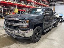 Load image into Gallery viewer, [INVENTORYCAR_YEAR_MAKE_MODEL] RADIATOR - NW790916
