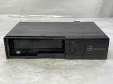 Load image into Gallery viewer, CD Changer Mercedes S430 S500 S600 S55 2003 03 - NW139083
