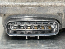 Load image into Gallery viewer, THROTTLE BODY Toyota Highlander Camry Scion TC Rav 4 Sienna Venza 2009 09 10 11 - NW521583

