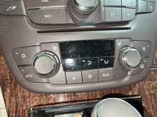 Load image into Gallery viewer, Temperature Controls Buick Regal 2013 - NW521853
