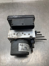 Load image into Gallery viewer, ABS ANTI-LOCK BRAKE PUMP Hyundai Tucson 2014 14 2015 15 - NW436353
