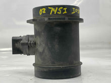 Load image into Gallery viewer, Mass Air Flow Sensor Meter MAF BMW 745i 745li 2002 02 2003 03 - NW4879
