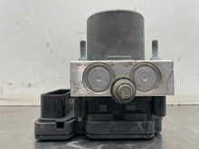 Load image into Gallery viewer, ABS Pump  CT6 2017 - NW517663
