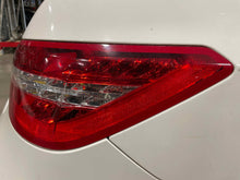 Load image into Gallery viewer, OUTER TAIL LIGHT LAMP E300 E350 E400 E550 E63 10 11 12 13 Right - NW442349

