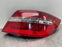 Load image into Gallery viewer, OUTER TAIL LIGHT LAMP E300 E350 E400 E550 E63 10 11 12 13 Right - NW442349
