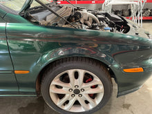 Load image into Gallery viewer, FENDER Jaguar X Type 2002 02 2003 03 04 05 06 07 08 Right - NW427707
