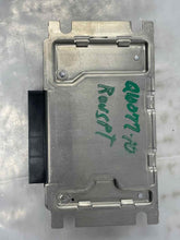 Load image into Gallery viewer, TRANSFER CASE CONTROL MODULE COMPUTER LR4 Range Rover Rover Sport 10-13 - NW268469
