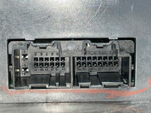 Load image into Gallery viewer, RADIO Avalanche 1500 Express 1500 Van Express 2500 Van 07-14 AM FM CD - NW522430
