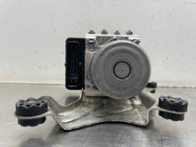 Load image into Gallery viewer, ABS Pump  BMW 530I 2017 - NW522023

