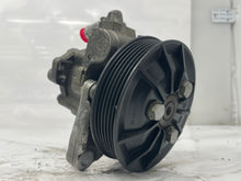 Load image into Gallery viewer, POWER STEERING PUMP 530i 525i 2006 06 - NW163139
