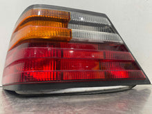Load image into Gallery viewer, TAIL LIGHT LAMP ASSEMBLY 260E 300ce 300d 300e 300sd 300sdl 86-93 Left - NW444765
