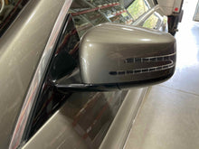 Load image into Gallery viewer, SIDE VIEW DOOR MIRROR E300 E350 E400 E550 E63 11 12 13 Left - NW522145
