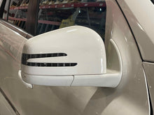 Load image into Gallery viewer, SIDE VIEW DOOR MIRROR Gl350 Gl450 Gl550 ML350 ML450 ML550 11-12 Right - NW522750

