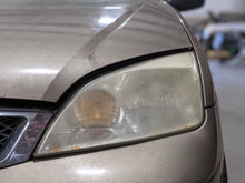 Load image into Gallery viewer, HEADLIGHT LAMP ASSEMBLY Ford Focus 2005 05 2006 06 2007 07 Left - NW350071
