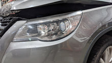 Load image into Gallery viewer, HEADLIGHT LAMP ASSEMBLY Tiguan 2009 09 2010 10 2011 11 Left - NW350648
