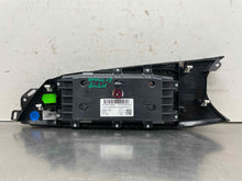 Load image into Gallery viewer, Radio  GIULIA 2017 - NW350781
