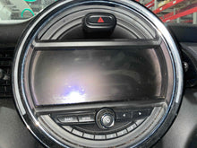 Load image into Gallery viewer, Info-Gps Screen  MINI COOPER 2015 - NW524143
